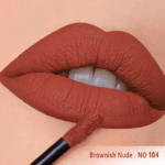 رژ لب مایع مخملی مات سرژه کد 104 (Brownish Nude) - Image 4